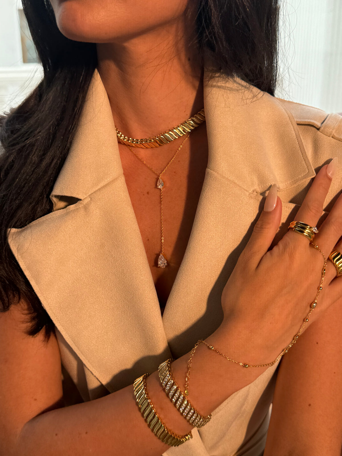 Nyla Teardrop Necklace – Gold