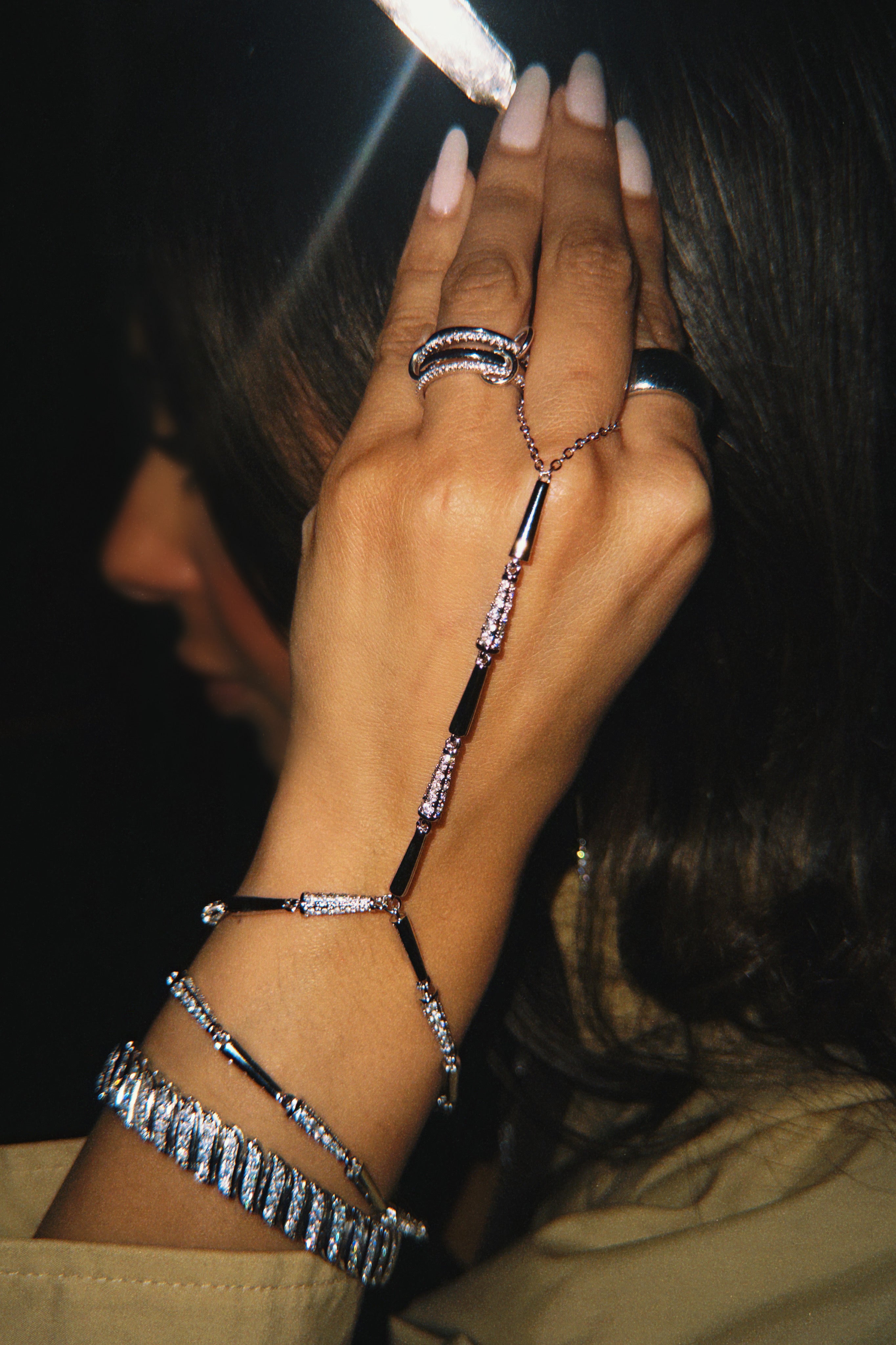 Amalfi hand chain silver