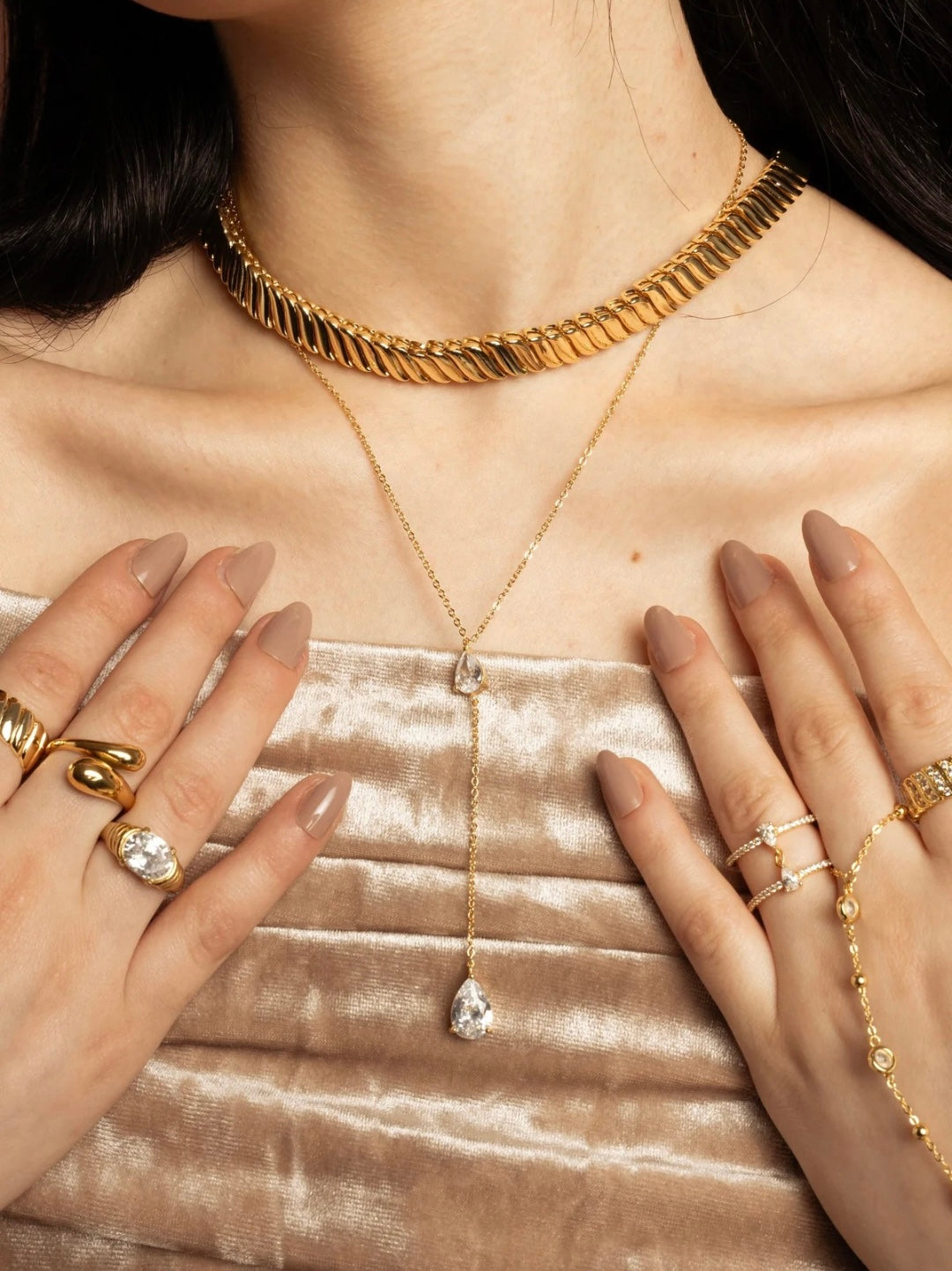 Nyla Teardrop Necklace – Gold