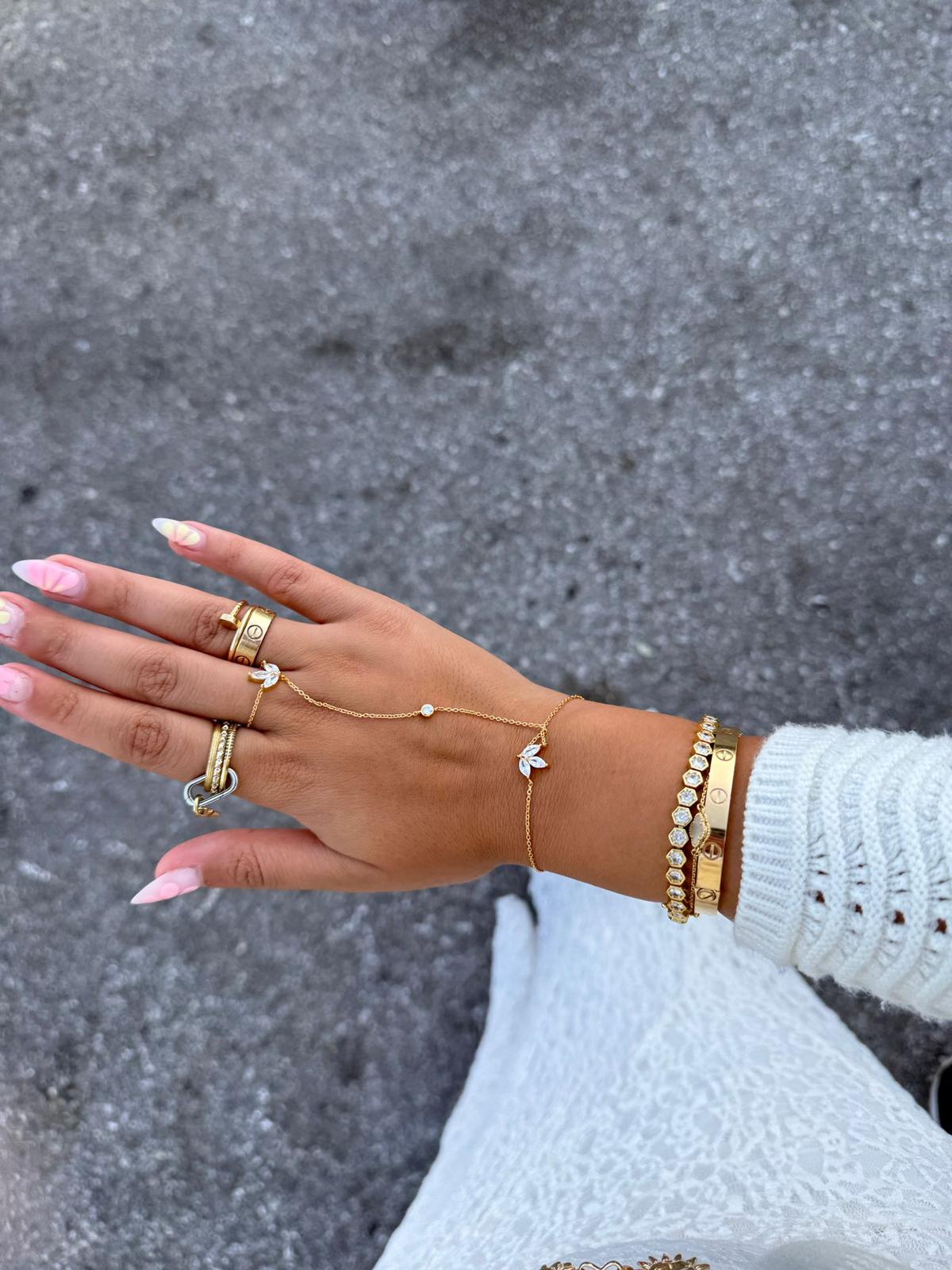 Lotus Handchain