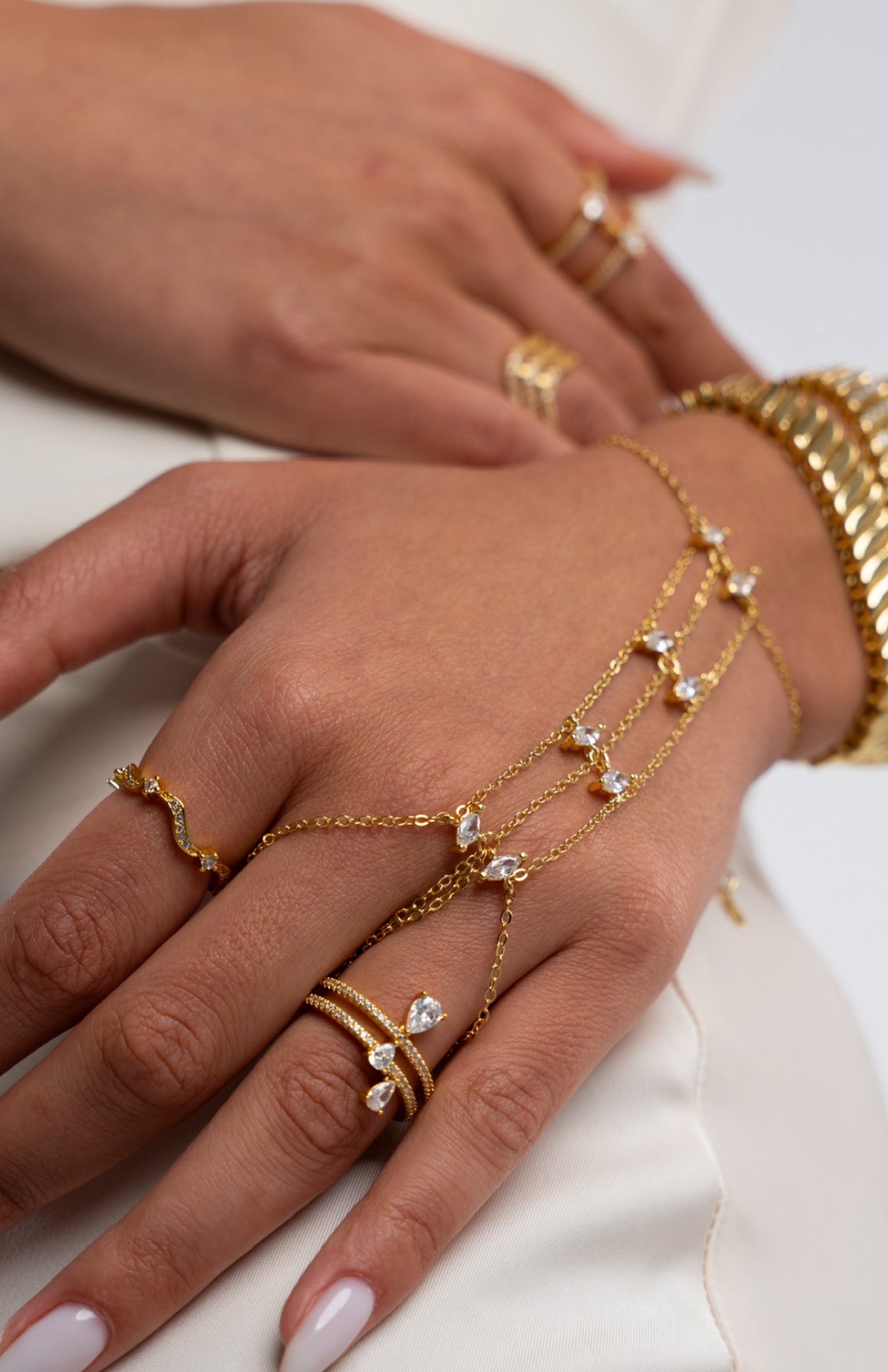 Capri Gold Handchain