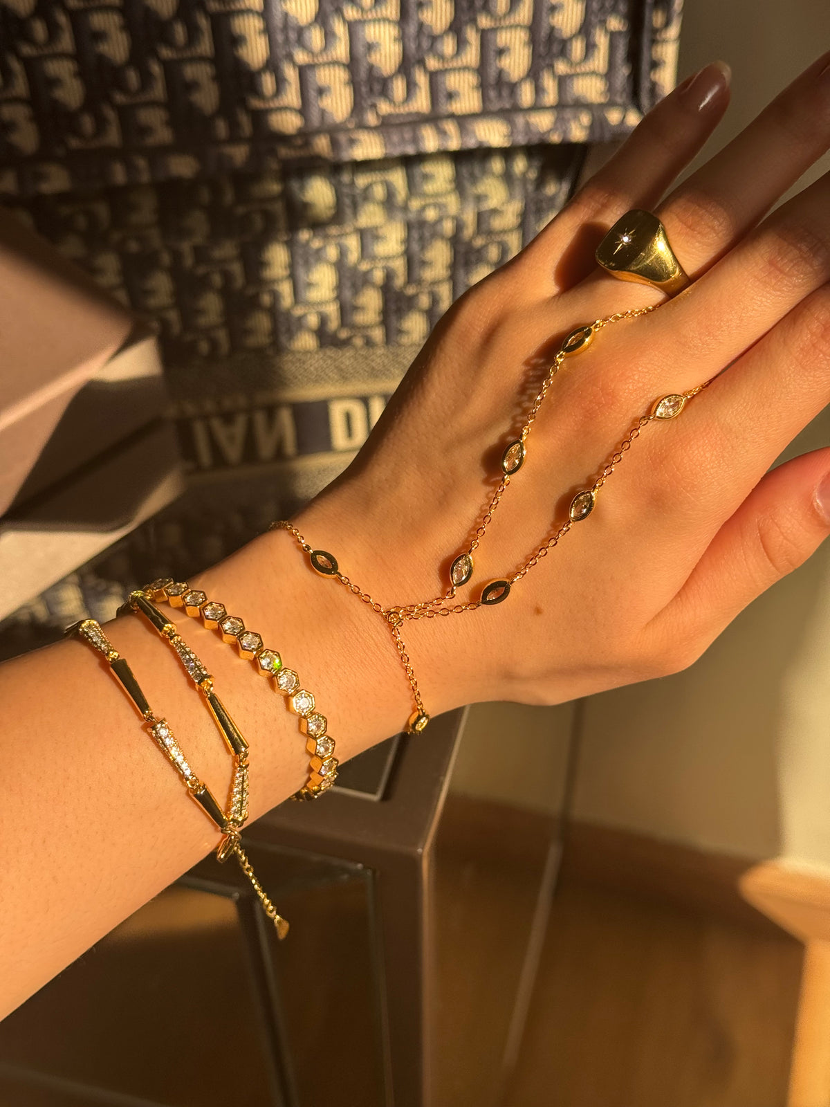 Celestia Hand Chain