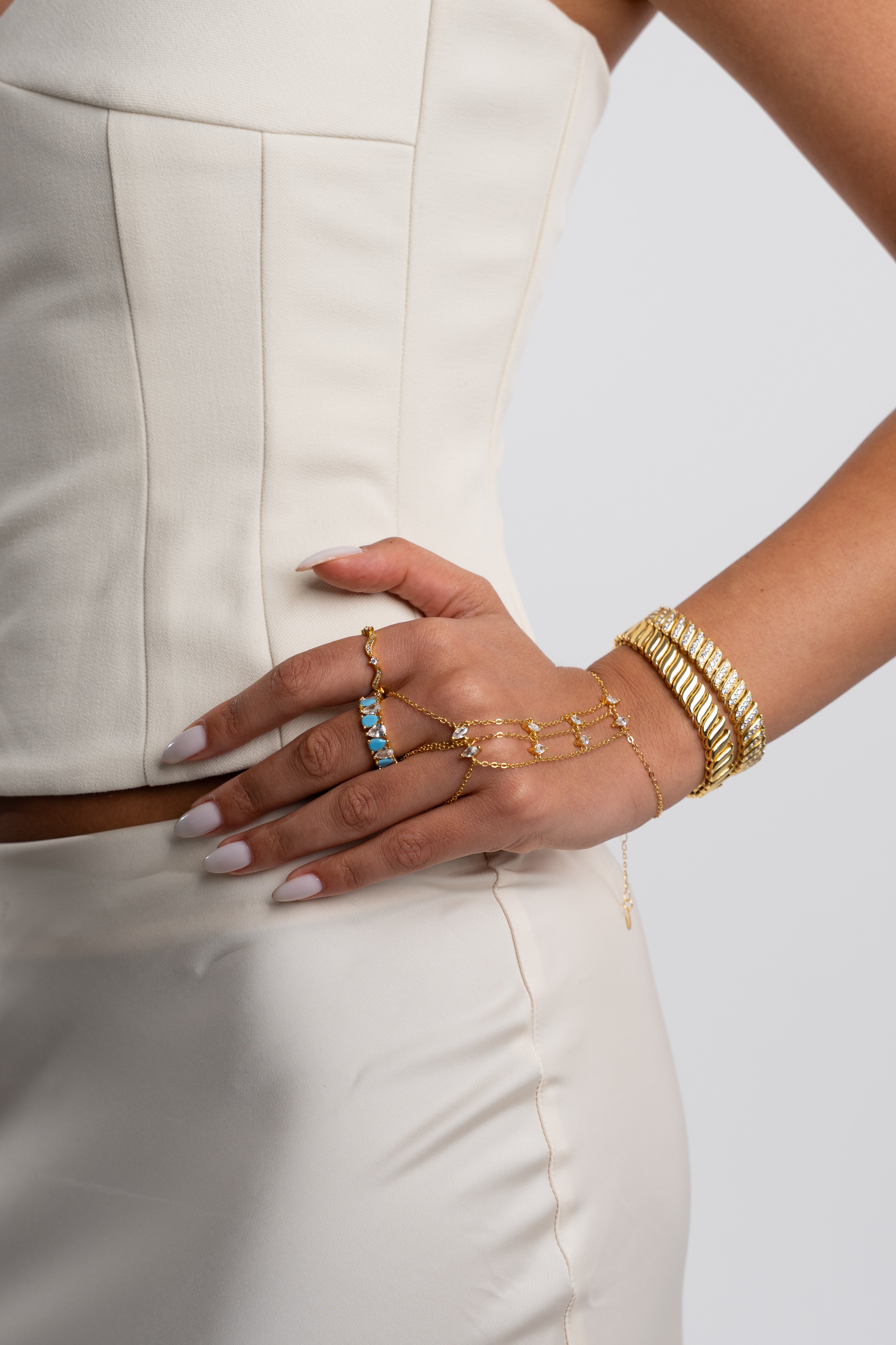 Capri Gold Handchain